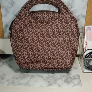 Dkny signature deals lunch bag